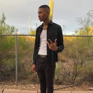 Meet your Posher, Emmanuel